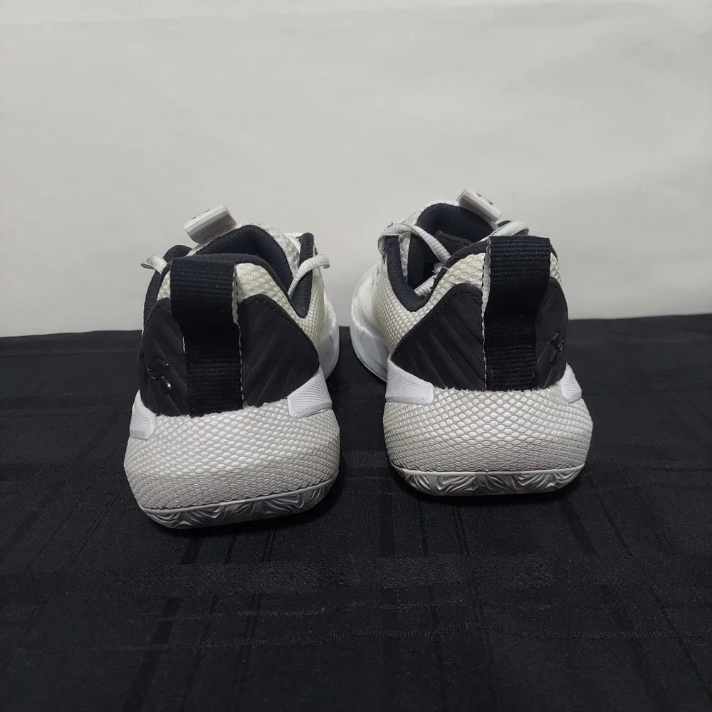 Under Armour HOVR Ascent Basketball White Sneaker‎ Shoes UA 3025680-001 Womens 9
